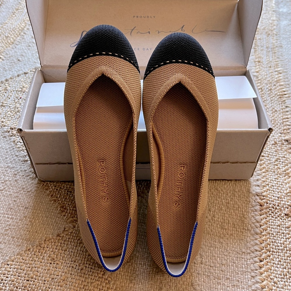 NWT Rothy’s Camel Captoe